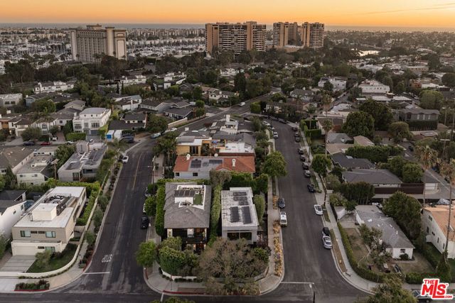 3159 Thatcher Avenue, Marina Del Rey, CA 90292