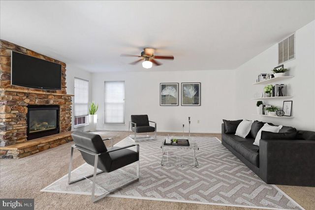 8737 HACKNEY DR, Bristow, VA 20136