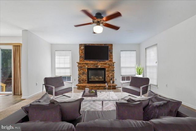 8737 HACKNEY DR, Bristow, VA 20136