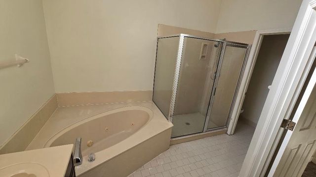 4290 CREEK MANOR LN, Memphis, TN 38125