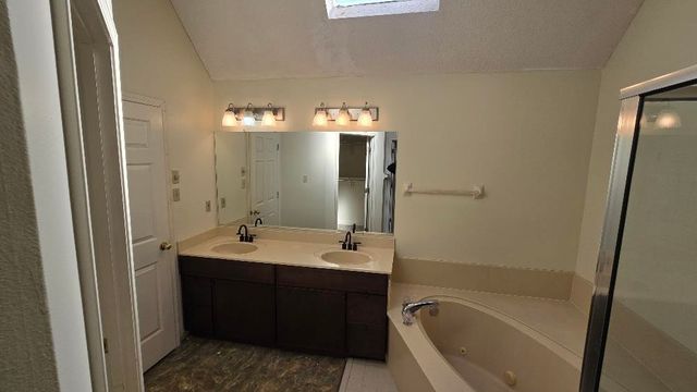 4290 CREEK MANOR LN, Memphis, TN 38125