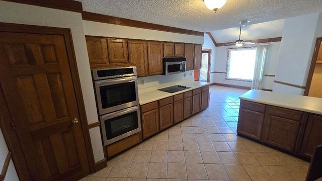 4290 CREEK MANOR LN, Memphis, TN 38125