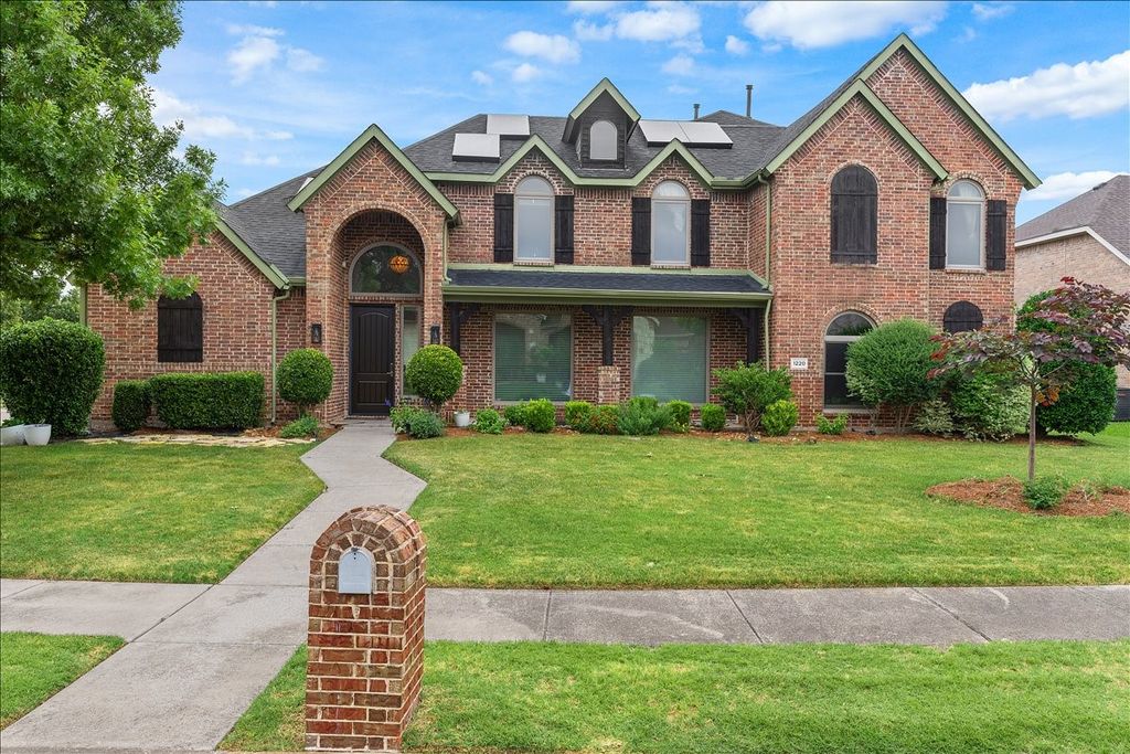 1220 Primrose Court, Desoto, TX 75115