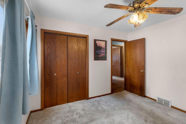 431 Skillman Avenue E, Maplewood, MN 55117