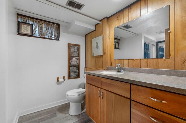 431 Skillman Avenue E, Maplewood, MN 55117