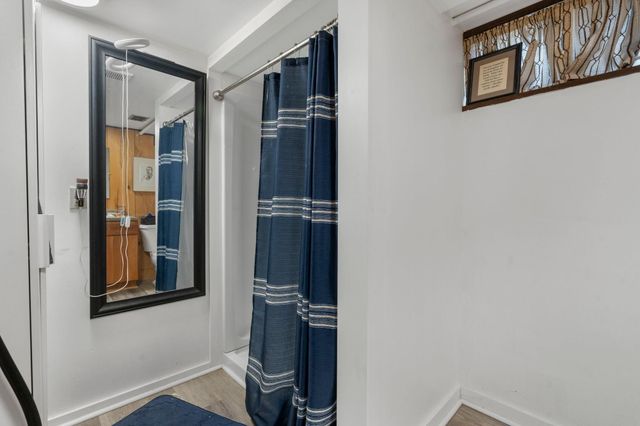 431 Skillman Avenue E, Maplewood, MN 55117