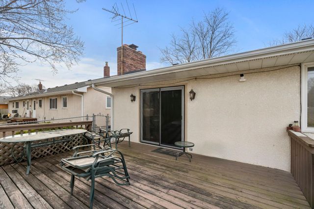 431 Skillman Avenue E, Maplewood, MN 55117