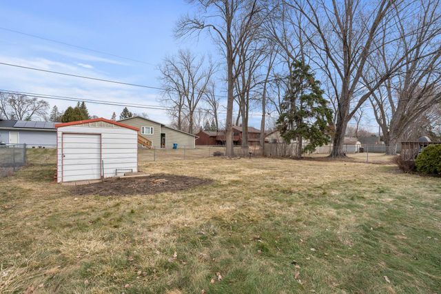 431 Skillman Avenue E, Maplewood, MN 55117