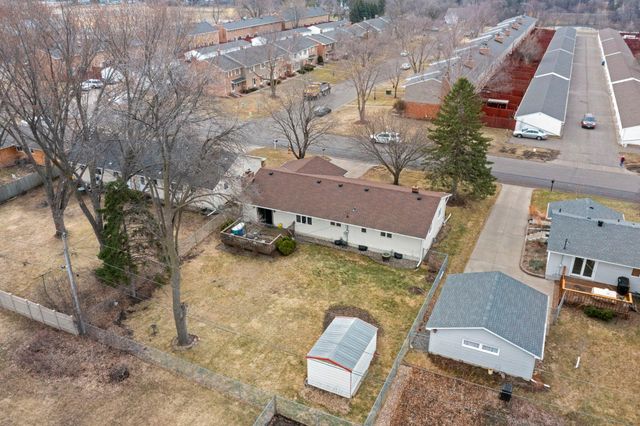 431 Skillman Avenue E, Maplewood, MN 55117