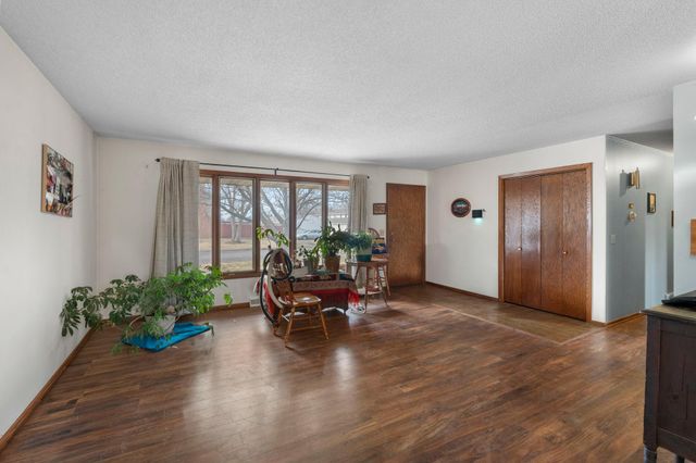 431 Skillman Avenue E, Maplewood, MN 55117