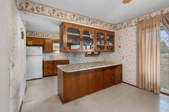 431 Skillman Avenue E, Maplewood, MN 55117