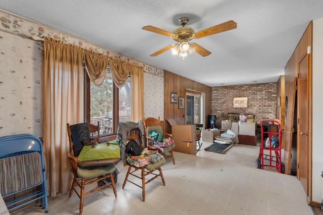 431 Skillman Avenue E, Maplewood, MN 55117