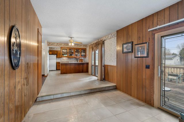 431 Skillman Avenue E, Maplewood, MN 55117