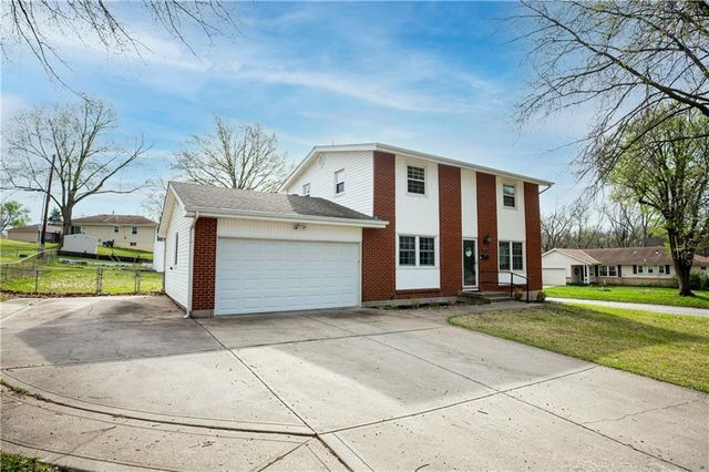 16828 E 31 Street S, Independence, MO 64055