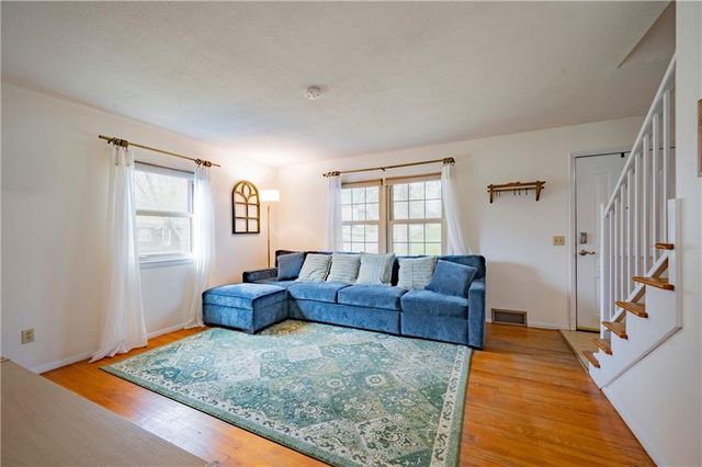 16828 E 31 Street S, Independence, MO 64055