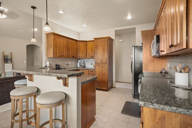 9617 W January Dr, Cheney, WA 99004