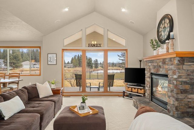 9617 W January Dr, Cheney, WA 99004