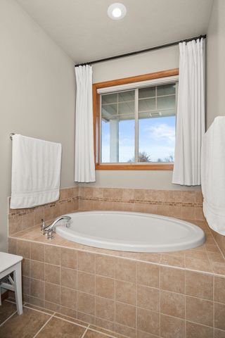 9617 W January Dr, Cheney, WA 99004