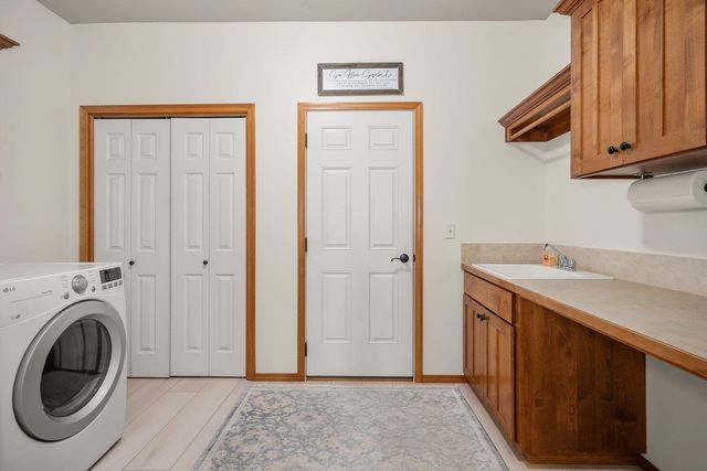 9617 W January Dr, Cheney, WA 99004