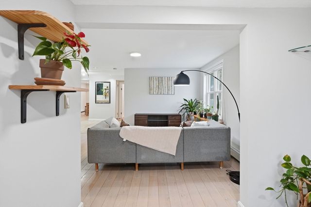 86 Indian Rd, Waltham, MA 02451