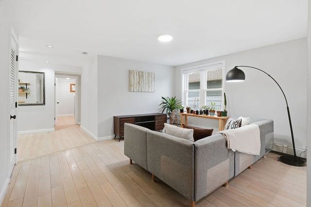 86 Indian Rd, Waltham, MA 02451