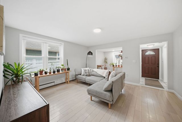 86 Indian Rd, Waltham, MA 02451