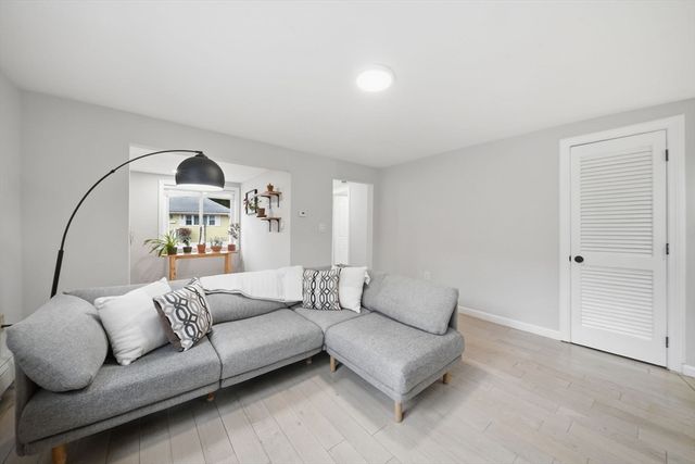 86 Indian Rd, Waltham, MA 02451