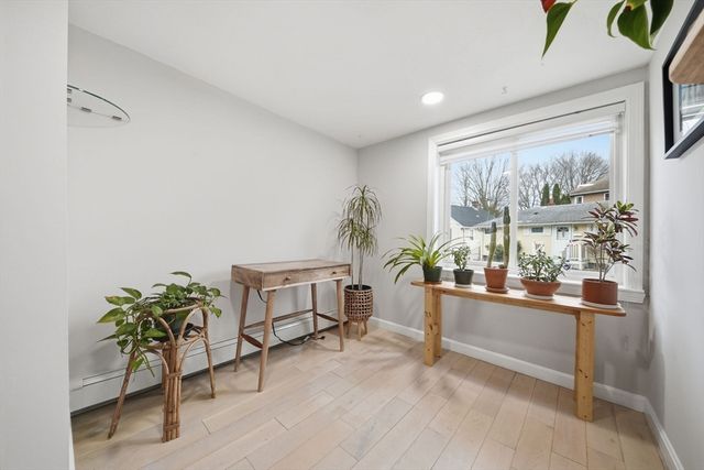 86 Indian Rd, Waltham, MA 02451