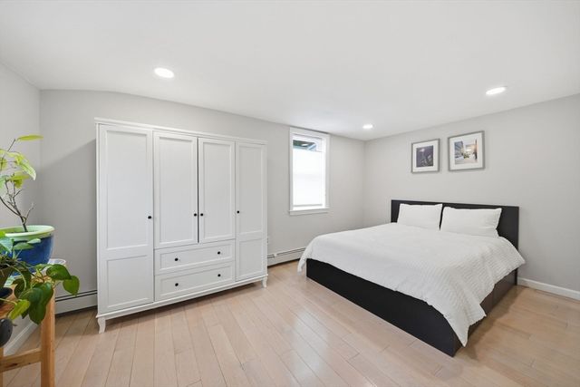 86 Indian Rd, Waltham, MA 02451