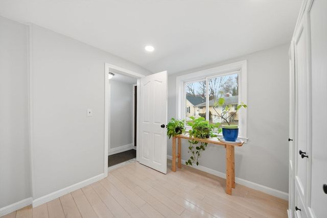 86 Indian Rd, Waltham, MA 02451