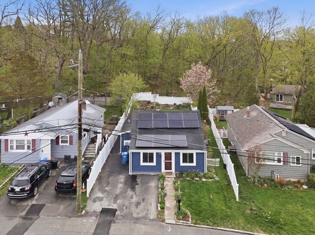 86 Indian Rd, Waltham, MA 02451