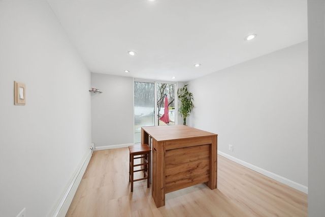 86 Indian Rd, Waltham, MA 02451