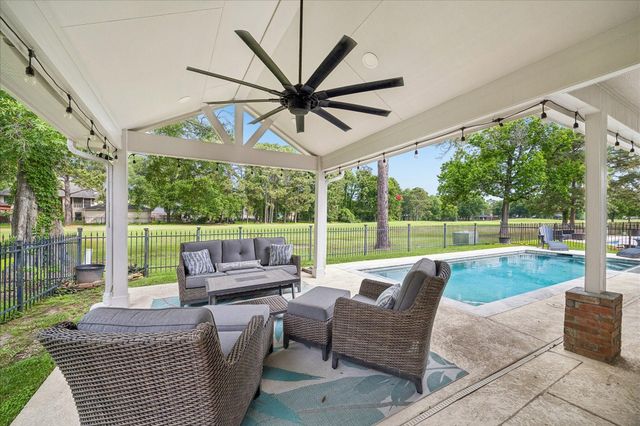 8015 Silver Lure Drive, Humble, TX 77346