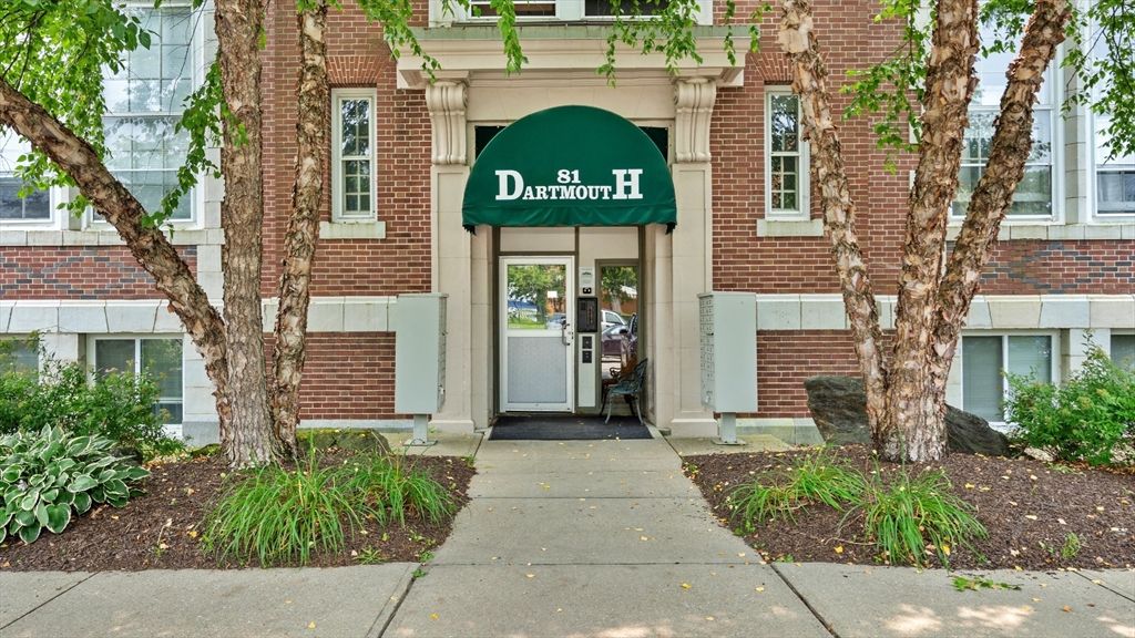 81 Dartmouth St 303, Pittsfield, MA 01201