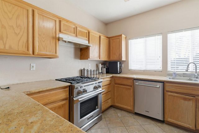 2147 Sorrel Dr, Turlock, CA 95380