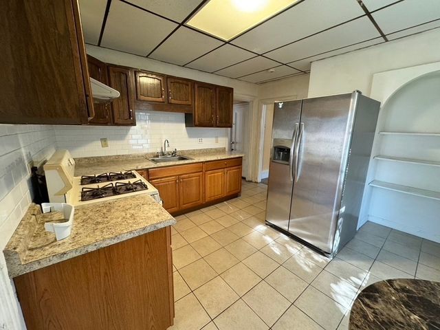 156 Billiings St 1, Quincy, MA 02171