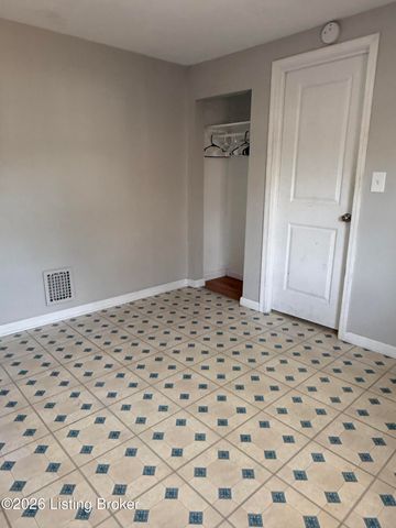 3851 S 5th St, Louisville, KY 40214