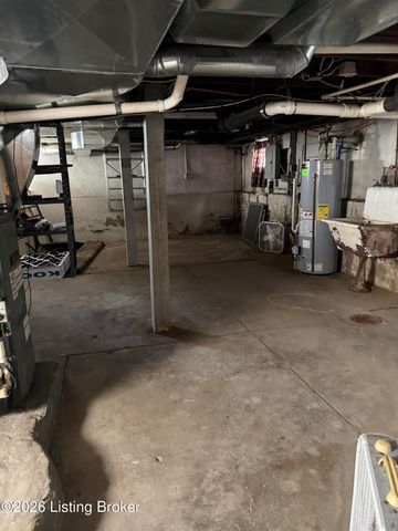 3851 S 5th St, Louisville, KY 40214