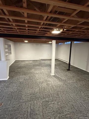 27463 Bonnie Drive, Warren, MI 48093