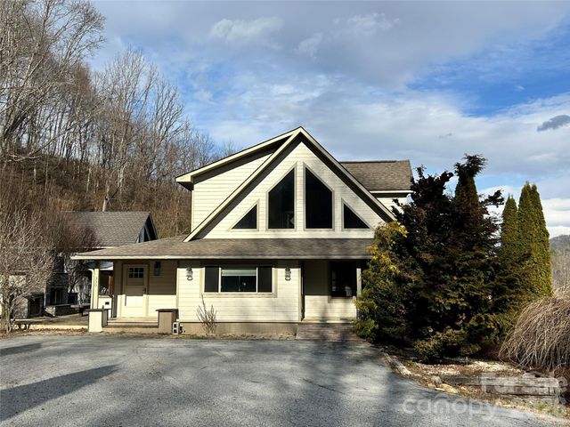 330 Potts Drive, Waynesville, NC 28785