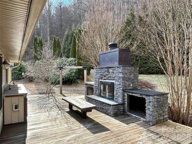 330 Potts Drive, Waynesville, NC 28785