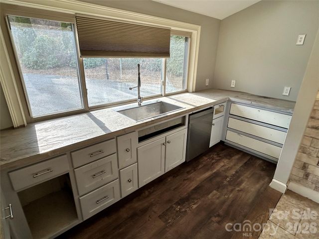 330 Potts Drive, Waynesville, NC 28785