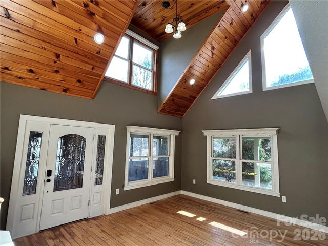 330 Potts Drive, Waynesville, NC 28785