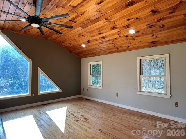 330 Potts Drive, Waynesville, NC 28785