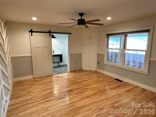 330 Potts Drive, Waynesville, NC 28785