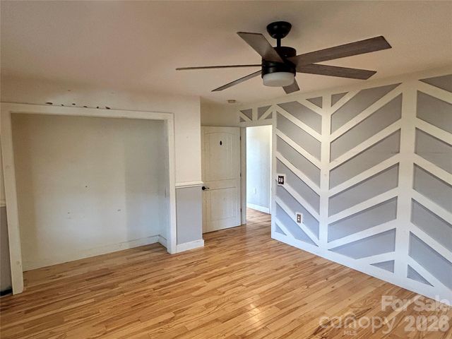 330 Potts Drive, Waynesville, NC 28785