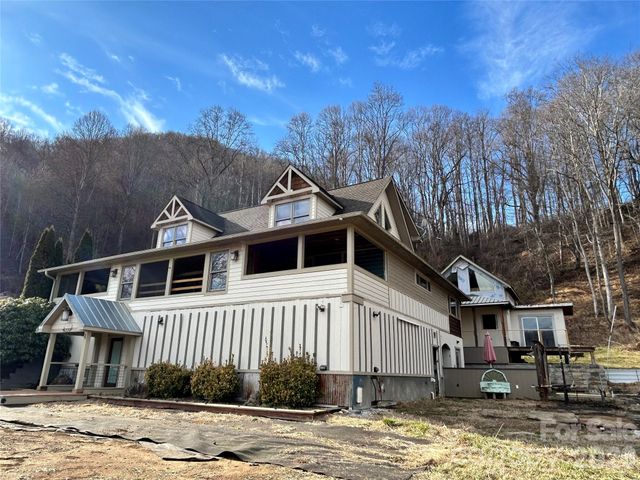 330 Potts Drive, Waynesville, NC 28785
