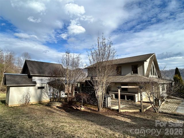 330 Potts Drive, Waynesville, NC 28785