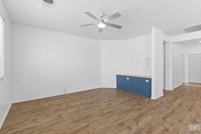 11910 Compass Avenue, Bakersfield, CA 93312