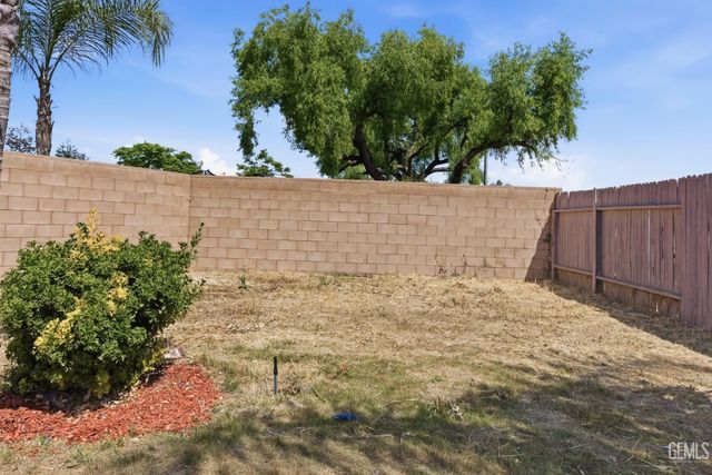 11910 Compass Avenue, Bakersfield, CA 93312